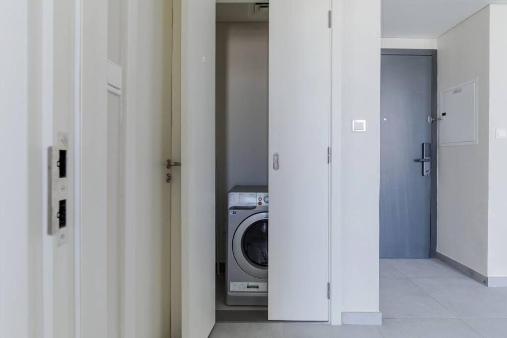 Sahab - Solo 1Br Apt In Al Jada Шарджа Экстерьер фото