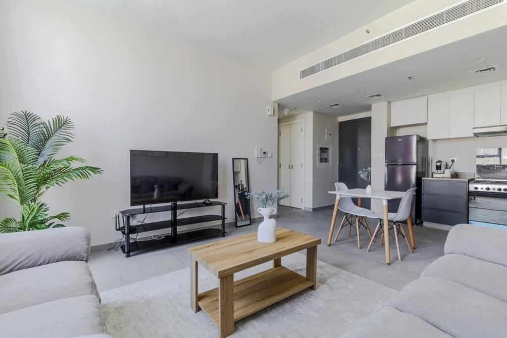 Sahab - Solo 1Br Apt In Al Jada Шарджа Экстерьер фото
